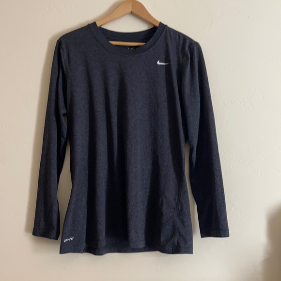 Nike long sleeve - Picture 1 of 3